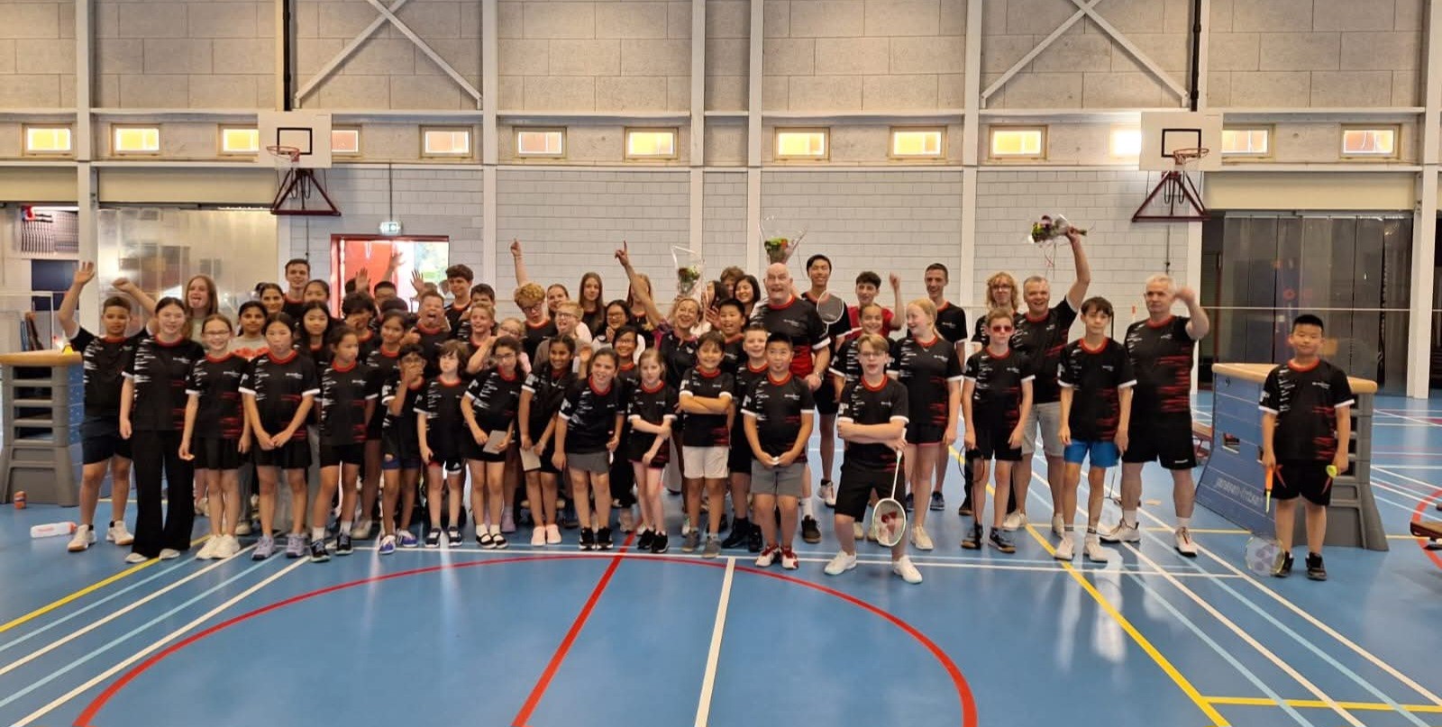 Olympiër Piek inspireert jeugd bij seizoensafsluiting BC Portland