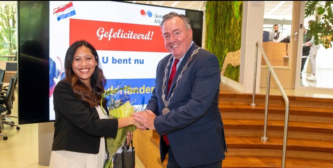 Nieuwe Nederlander feestelijk verwelkomd in Albrandswaard