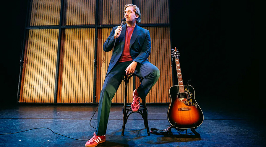 Alex Ploeg Unplugged in Theater het Kruispunt