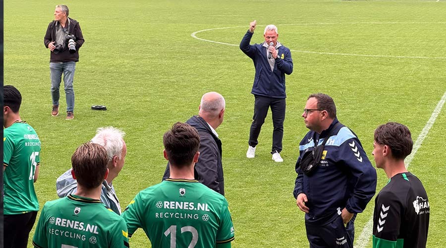 Heerjansdam mist promotie; Dongen in blessuretijd te sterk