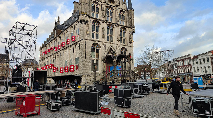 Voorbereidingen voor de 70e Gouda bij Kaarslicht op de Markt