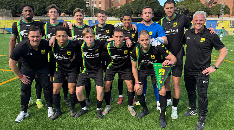 Selectie van Heerjansdam geniet van trainingskamp in Torremolinos