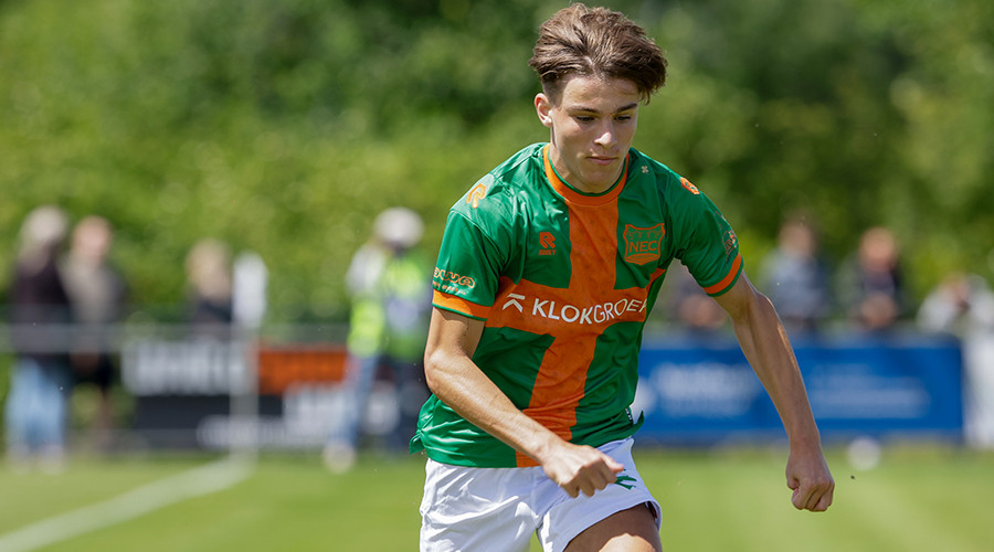 Omar Mohamedhoesein direct naar Barendrecht; Hooreman in de zomer