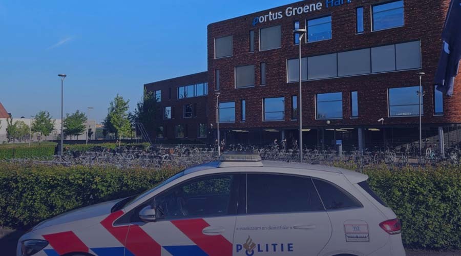 Politie houdt controles rondom middelbare scholen in Barendrecht