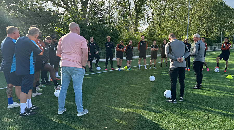 Smitshoek start voorbereiding en hoopt nog op versterkingen