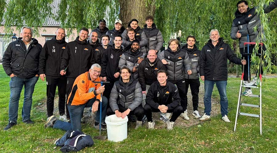 VV Smitshoek-selectie helpt hospice De Reiziger