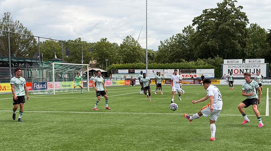 Smitshoek start oefencampagne met 4-2 overwinning op Heinenoord