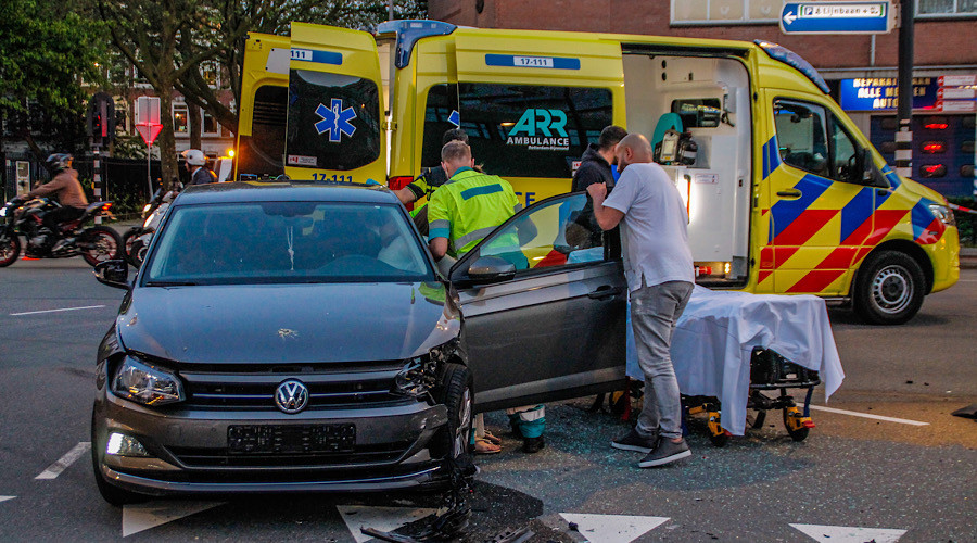 Dagblad010 | Twee Gewonden Bij Ernstig Ongeval Op Weena