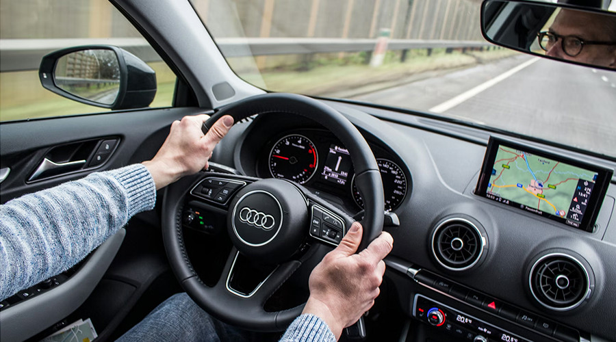 Wat kost autorijden in 2026 écht? Auto kopen versus private lease