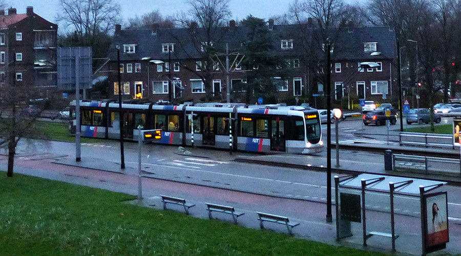 Defecte bovenleiding tram 2 en 5 in Rotterdam; extra reistijd