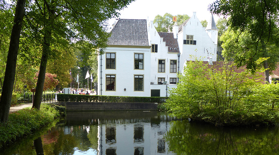 Weer 'Toksjoo du chateau' in het het Kasteel van Rhoon