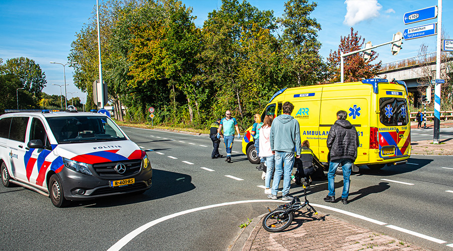 Kind op fiets aangereden op de Groene Kruisweg in Rotterdam-Zuid
