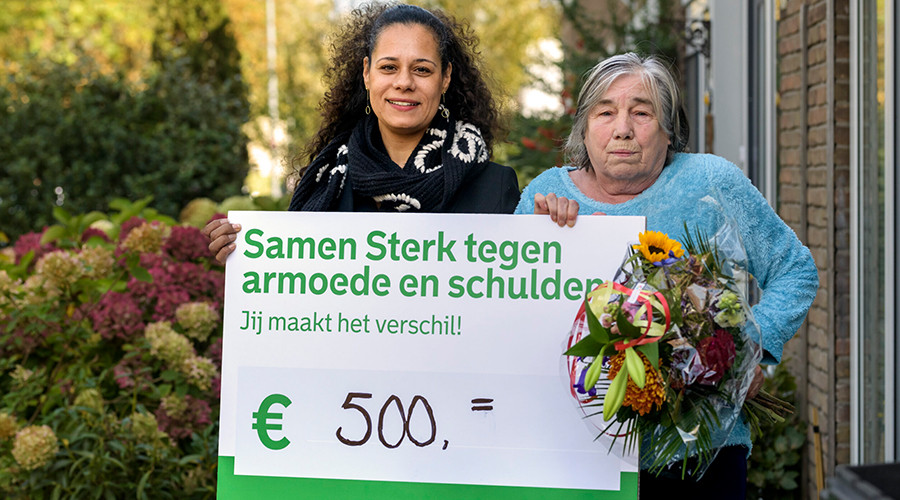 Loes Zwarts helpt mensen die net buiten de voedselbank vallen