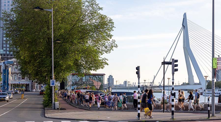 Nationale DepressieLoop in Rotterdam trekt ruim duizend deelnemers