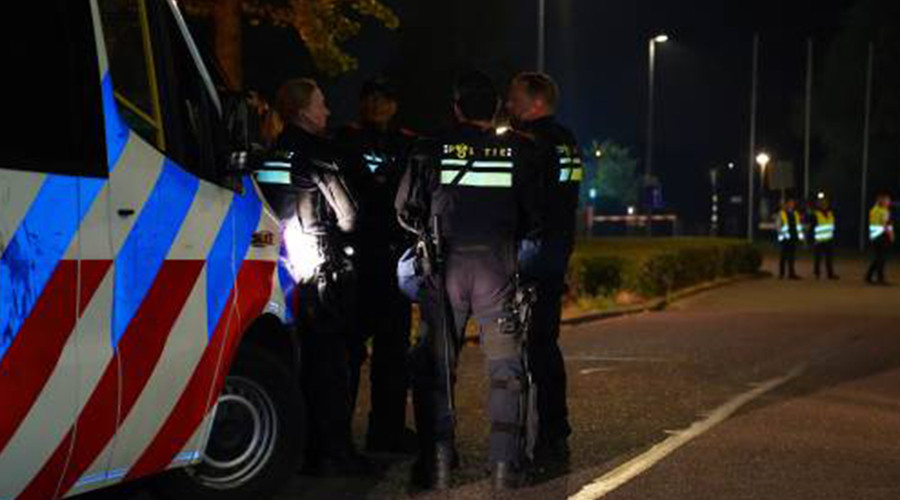 Politie: signalen over onrust azc Den Bosch, mensen gecontroleerd