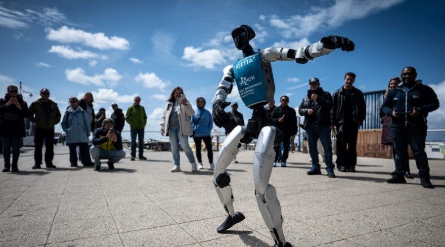 Ondanks slecht weer 'EK Robotics' op Scheveningen goed verlopen
