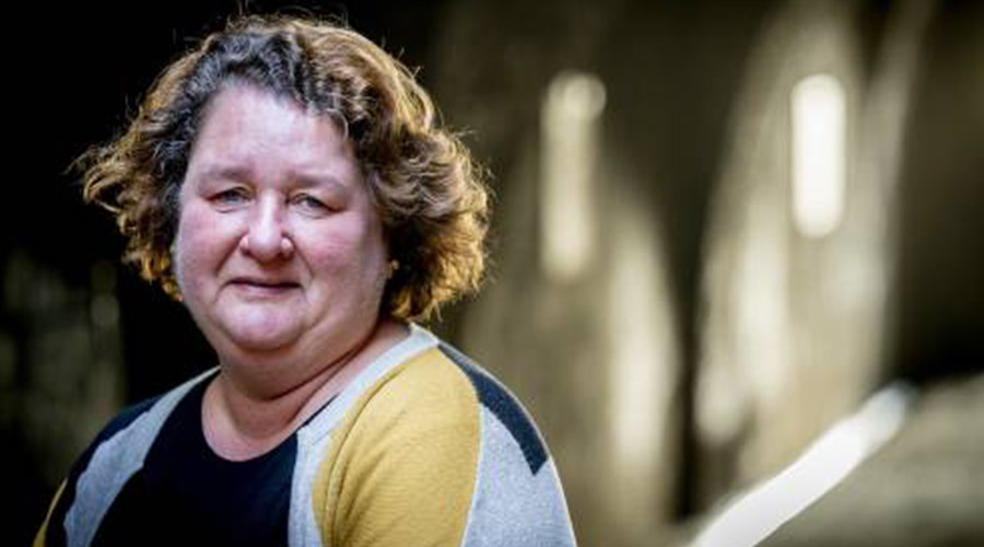 Dolle Mina's rouwen in Den Haag om uitsluiten vrouwen op SGP-lijst