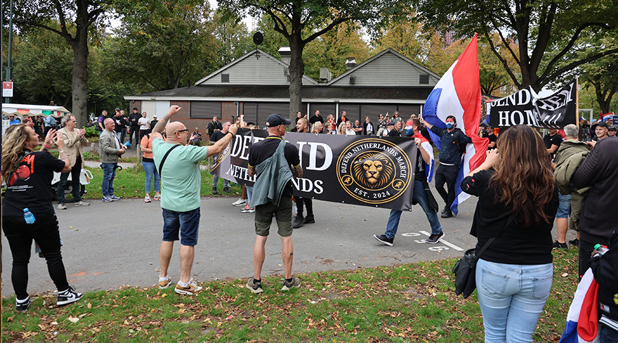 Haagse Malieveld stroomt vol demonstranten 'eigen volk eerst'