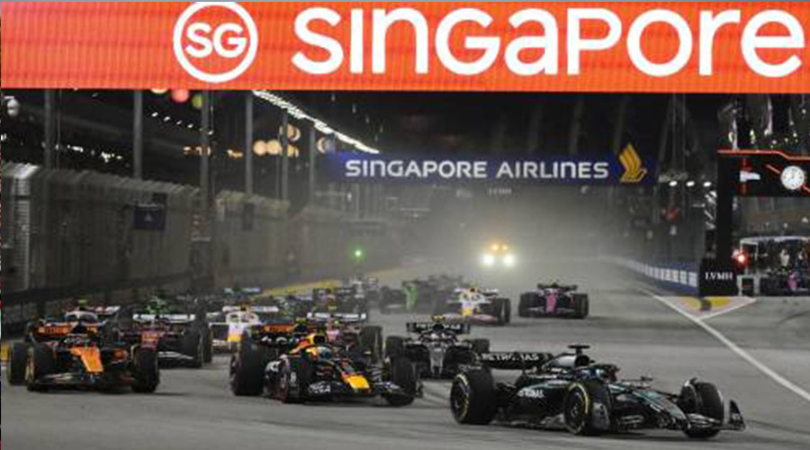 Verstappen loopt in met tweede plek in Singapore, Russell wint