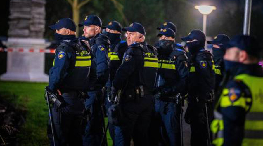 Politie begint ontruimingsactie bij bezet Radboud-gebouw Nijmegen