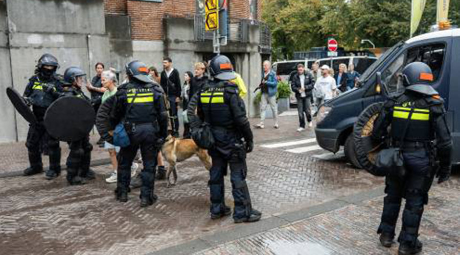 Zes journalisten gewond bij rellen Den Haag