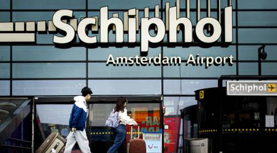 Schiphol houdt zondag opnieuw rekening met vertragingen