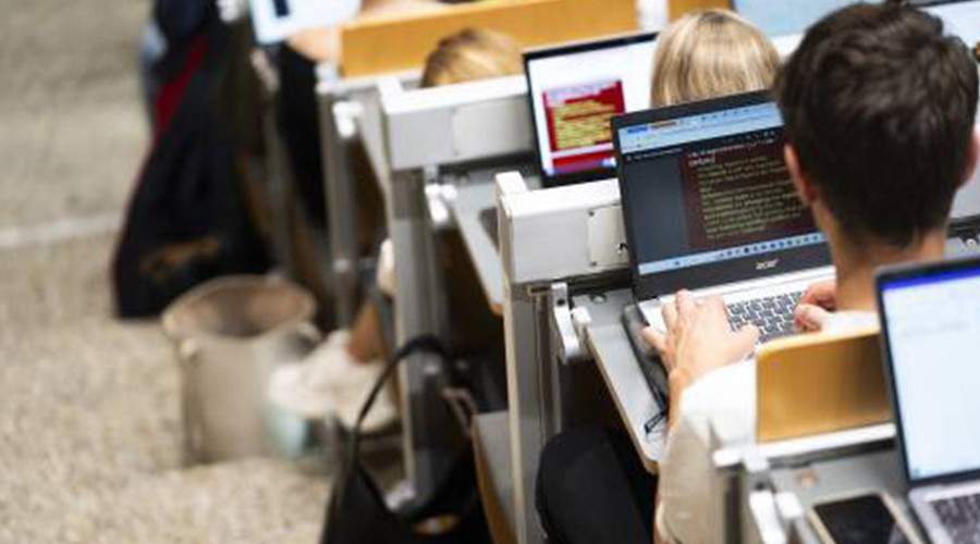 Kwart minder studenten met studieschuld na terugkeer basisbeurs
