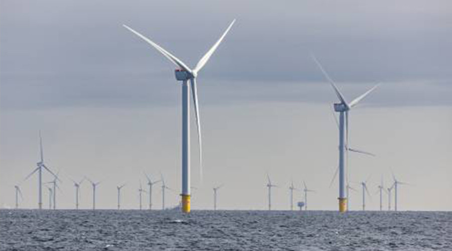 Windmolens op Noordzee komen nagenoeg tot stilstand om vogeltrek