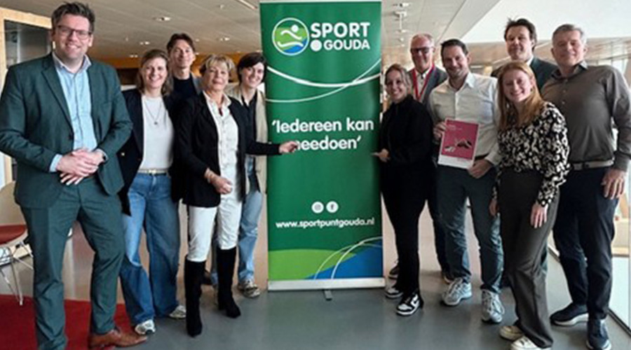 Stichting Charitas de Mol steunt Volwassenenfonds Sport in Gouda