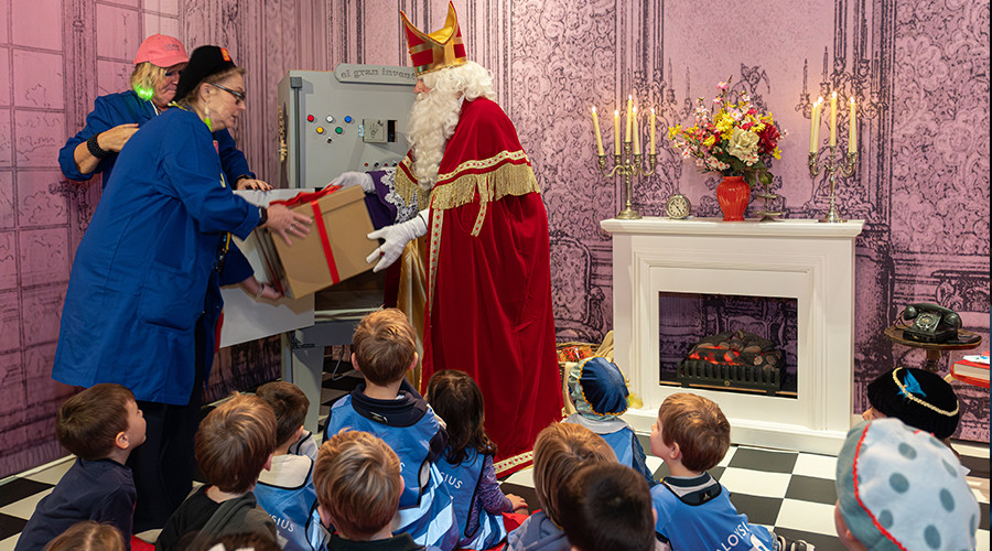 Grote opkomst (1835 kinderen) Huis van Sint in Museum Gouda