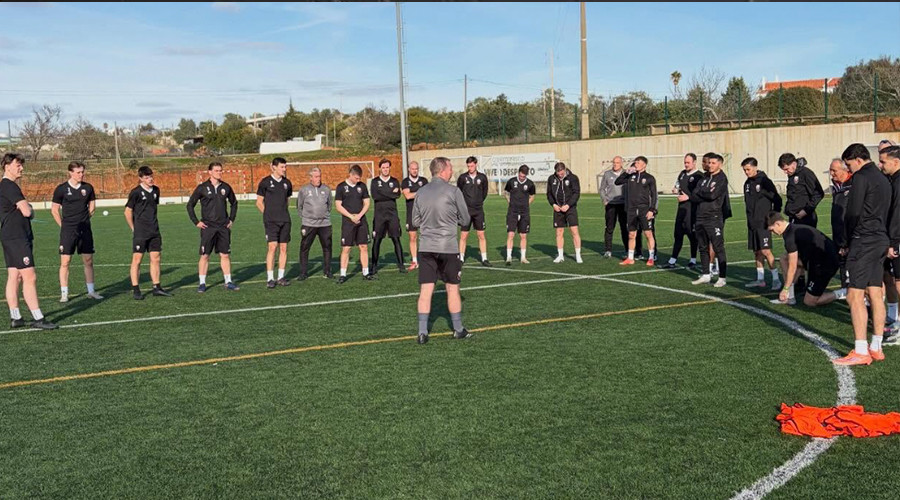 Selectie van Jodan Boys geniet van trainingskamp in Portugal