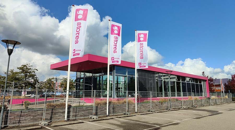 Voormalige lunchroom Go In bij GoStores Gouda wordt gesloopt