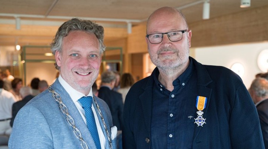 Oud-topman Fundis benoemd tot Ridder in Orde van Oranje-Nassau