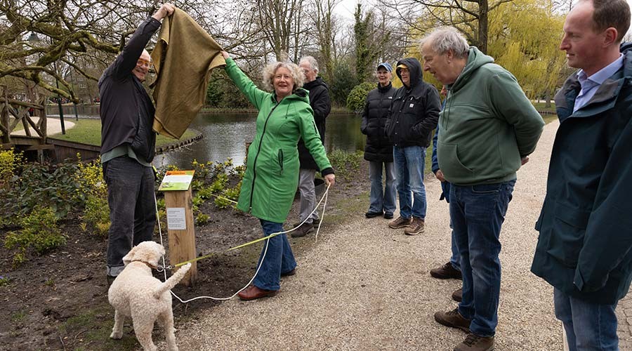 Vrijwilligerspenning Kroon bij heropening Van Bergen IJzendoornpark