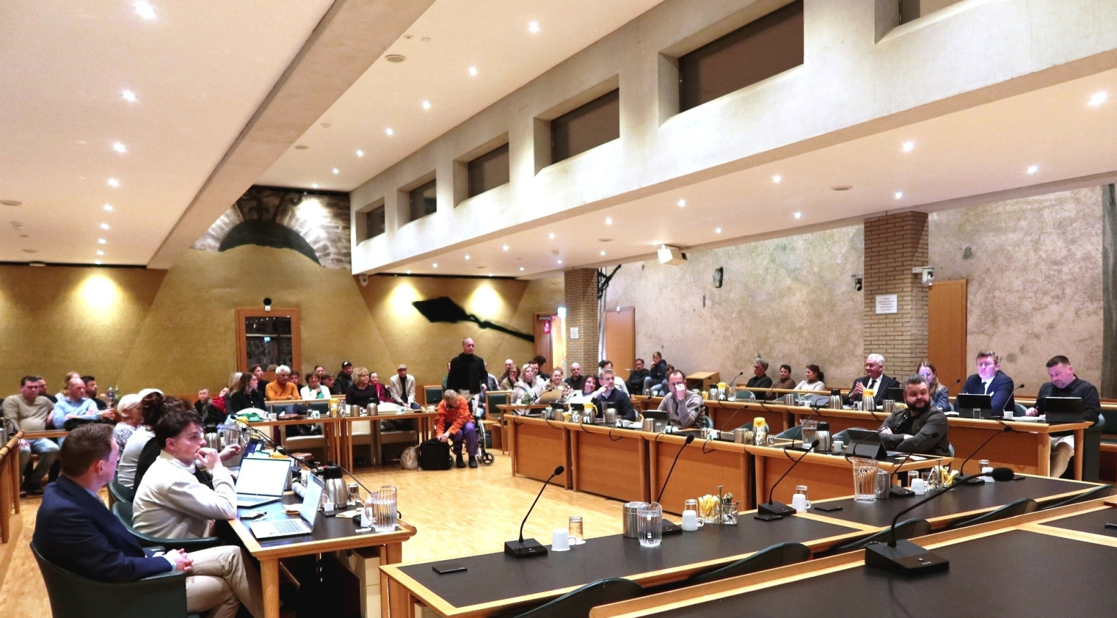 Met drie velden van kunstgras meer sport mogelijk