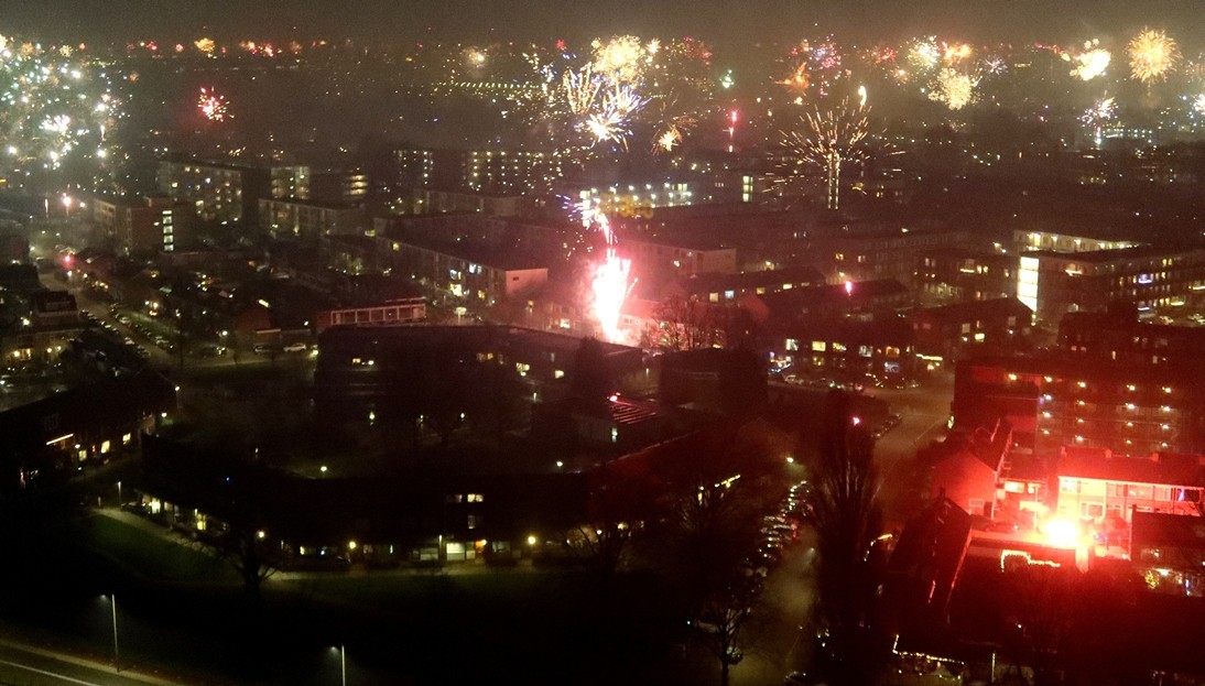 Ridderkerks vuurwerk met oud en nieuw kost 100.000 euro