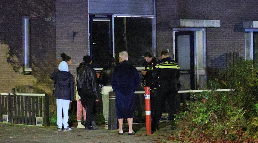 Explosie bij woning in Ridderkerk: gezin met jong kind ontsnapt