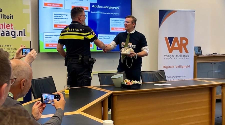 Voorkom online en telefonische oplichting: zo beschermt u zichzelf