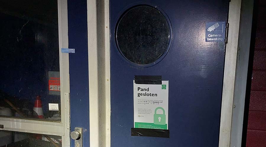 Burgemeester sluit bedrijfspand na vondst wapens in Ridderkerk