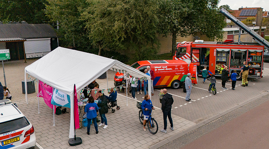 Uitleg en ontmoeting over veiligheid in Rijsoord