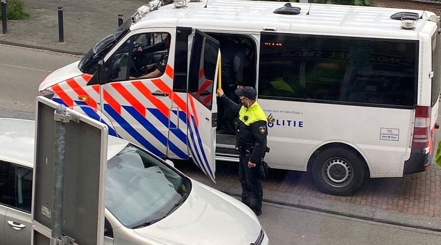 Voorburgs Dagblad | Staat De Politie Boven De Wet...?