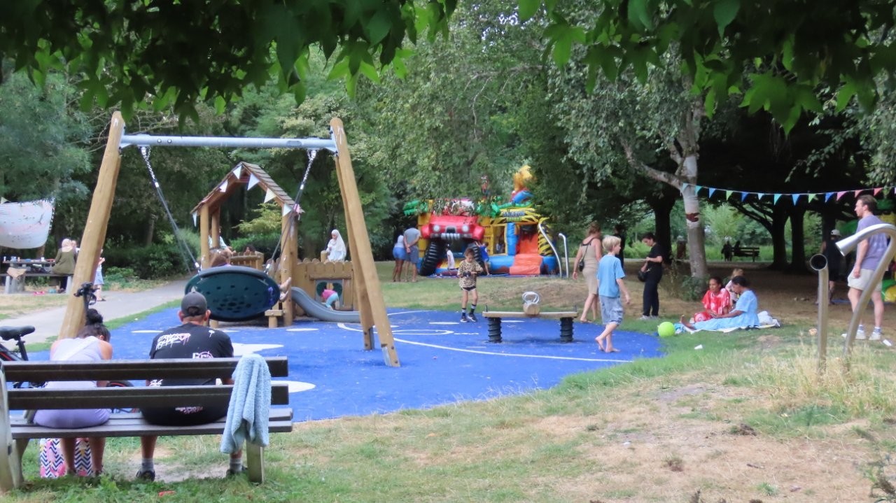 Geslaagd buurtfeest in Voorburg-Noord