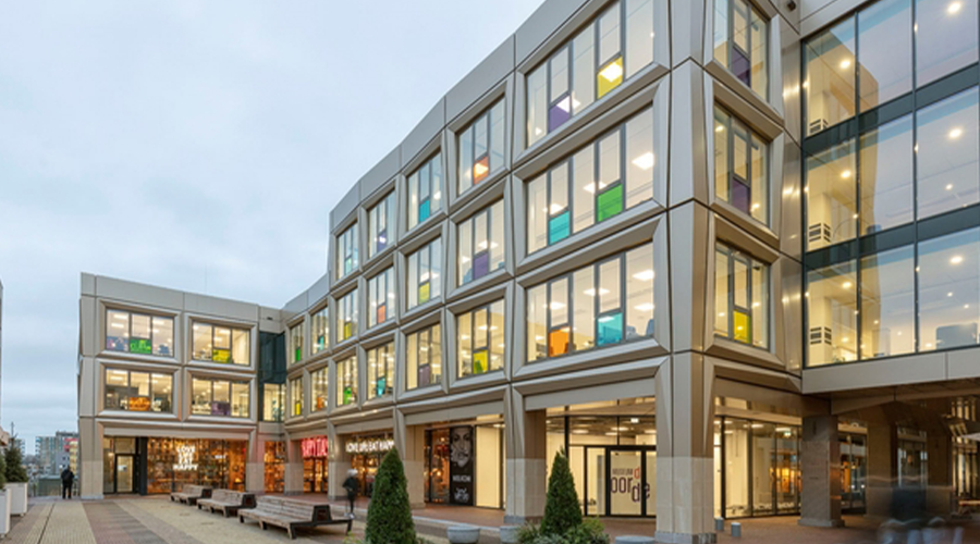 Van pastorie naar een modern stadhuis in Zoetermeer